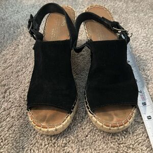 TOMS WEDGES